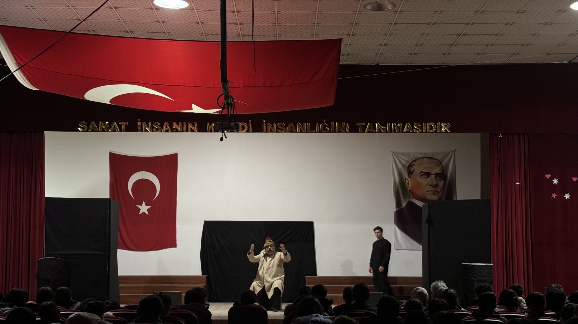 Güroymak Anadolu Lisesi Tiyatro Etkinliği